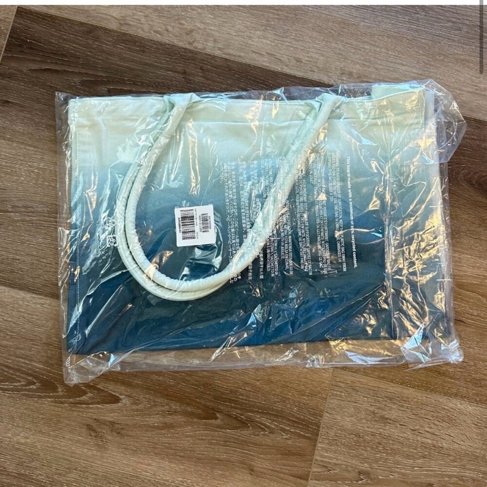 Athleta Teal Ombre Tote Bag - Picture 3 of 3